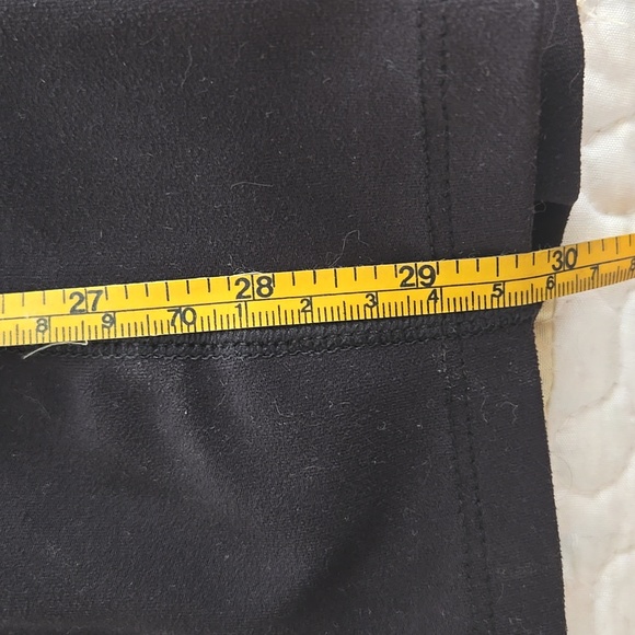 Apana xl black legging 21" crop - Picture 7 of 8